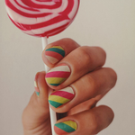 Carica l'immagine nel visualizzatore di Gallery, Smalto adesivo fantasia a righe oblique colorate